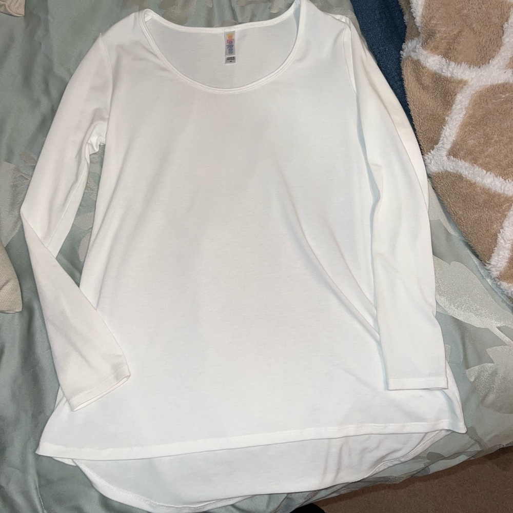 LuLaRoe white lynnae XS EUC long sleeve top